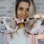 Modische Damenbrille